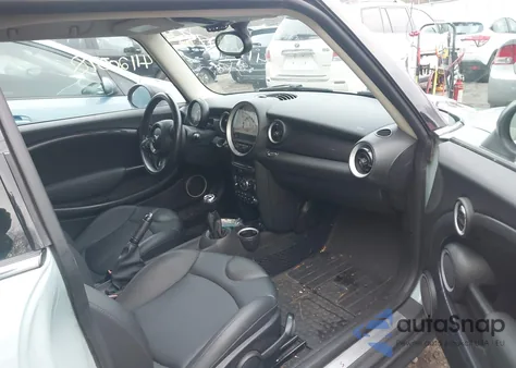 2013 Mini Clubman Cooper S из США, поврежденный, VIN WMWZG3C53DTY32915
